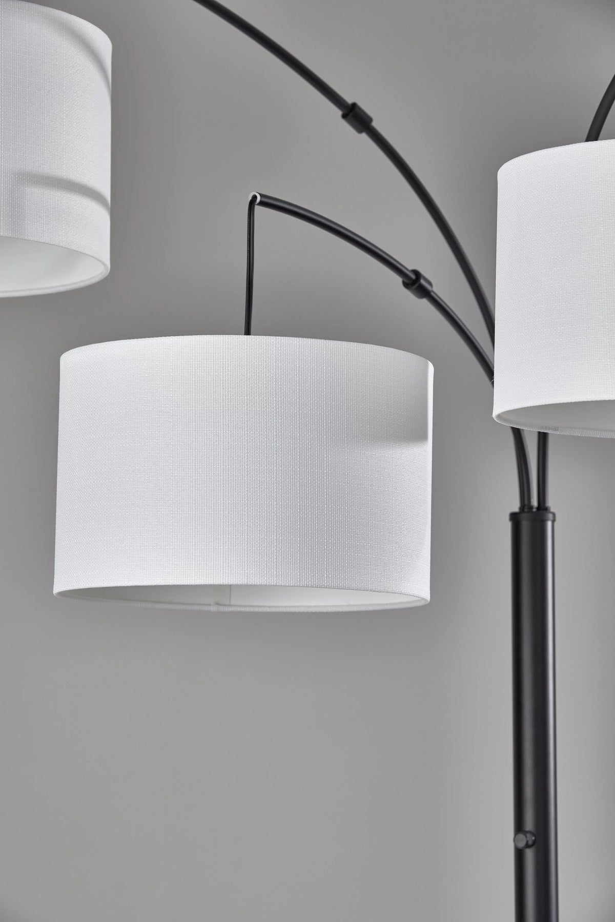 Matte Black 3 Head Arc Floor Lamp Y5596