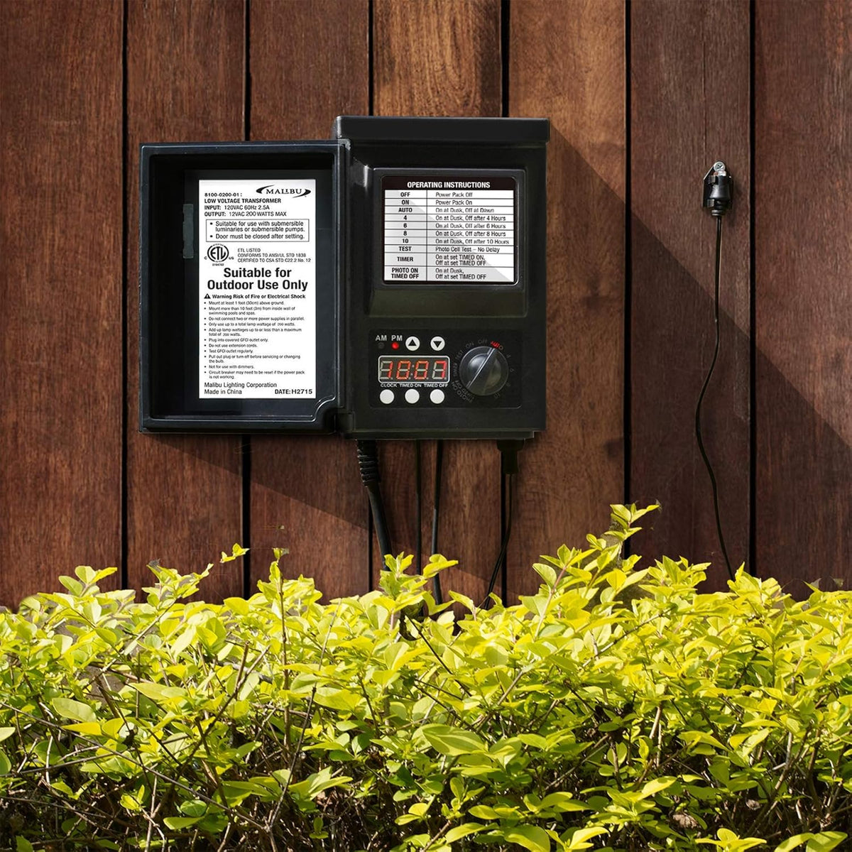 200watt Low-Voltage Weatherproof Transformer with Photo Sensor G767258