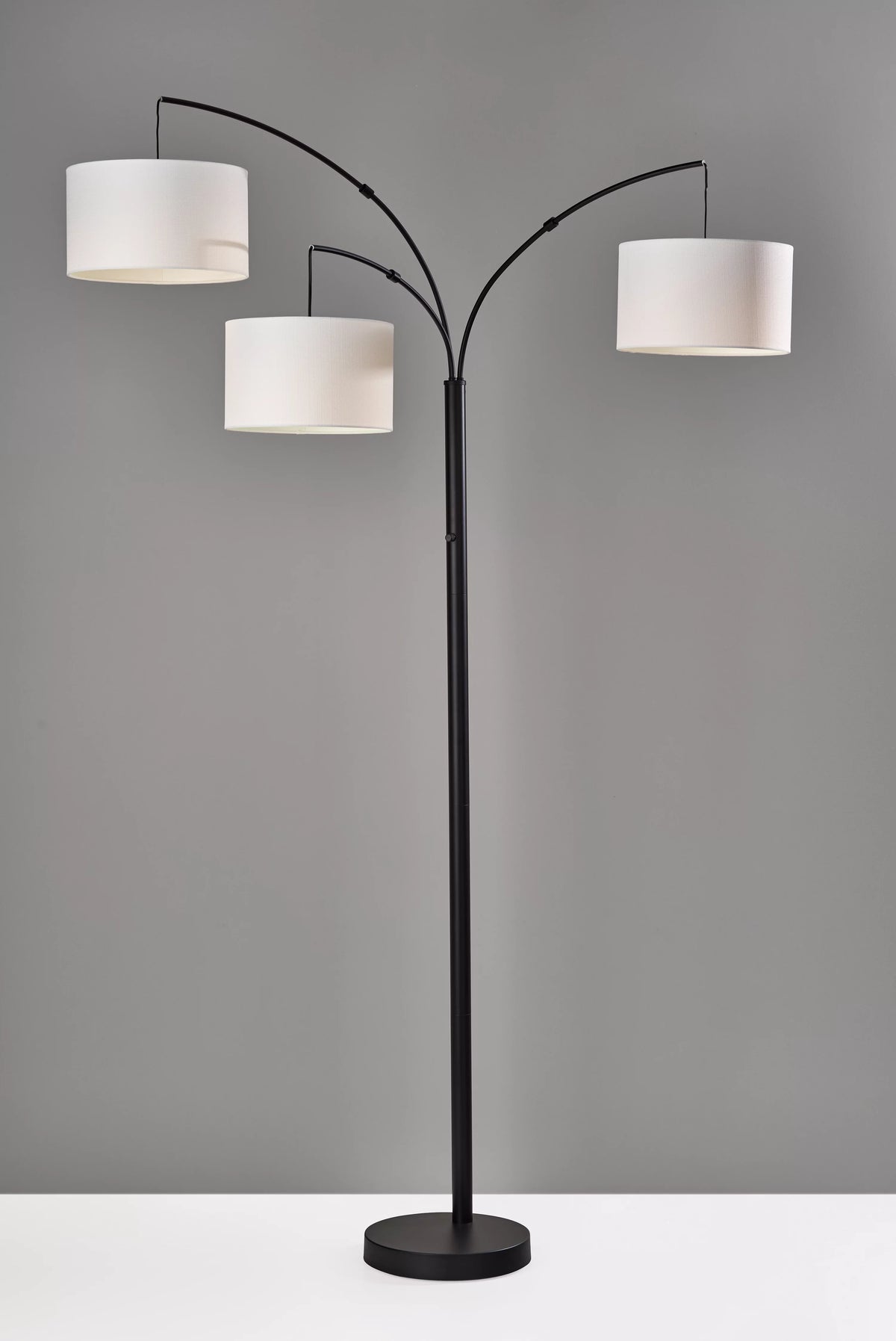 Matte Black 3 Head Arc Floor Lamp Y5596