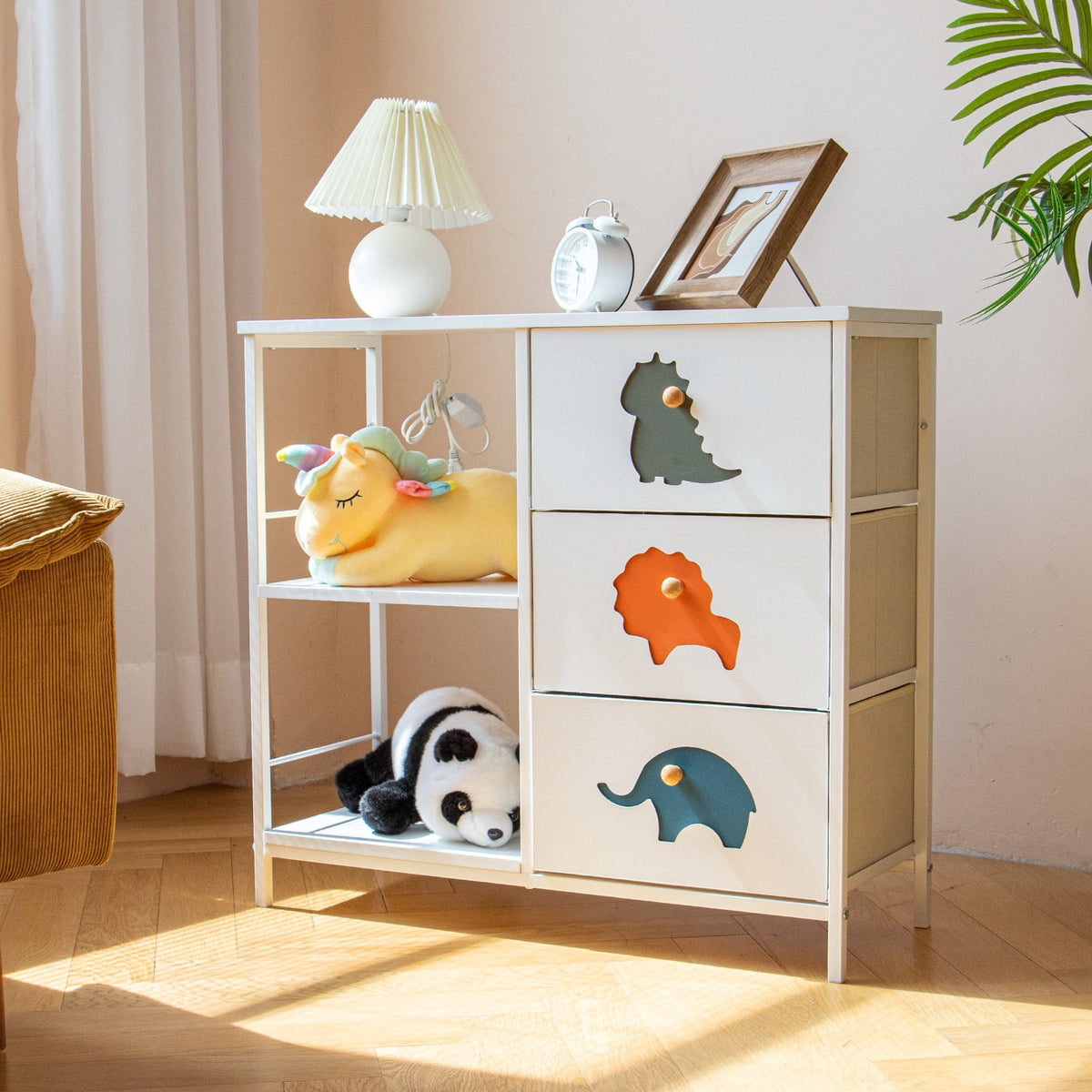 White 5 Drawer Dresser H389380