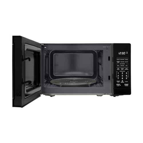 Compact Oven with Removable 10" Carousel Turntable, 700 Watt Countertop Microwave, White Z720907