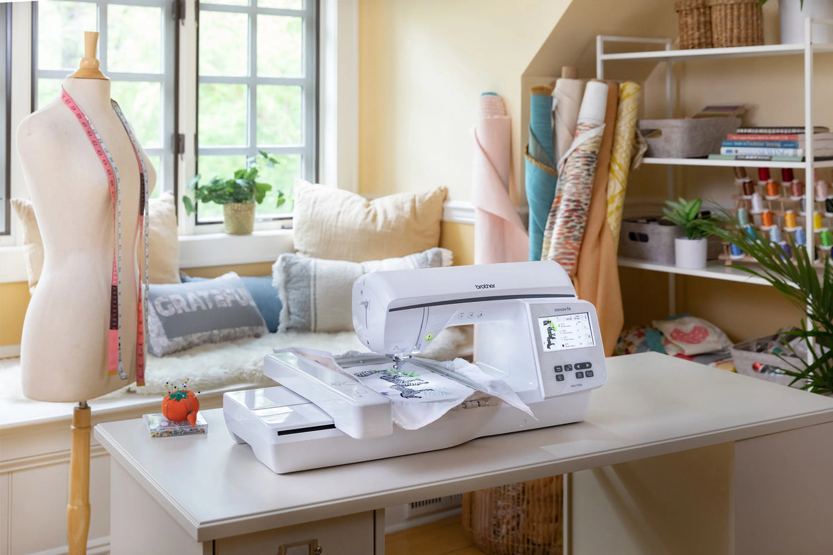 Embroidery Machine with 6" x 10" Embroidery Area S670