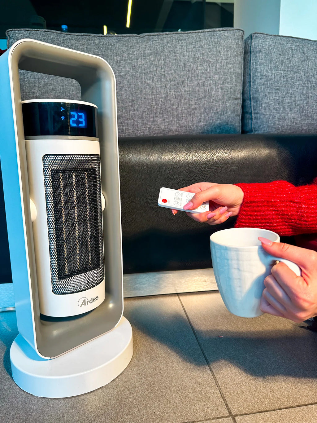 Tower Fan Heater 2000W with Remote Control T53367