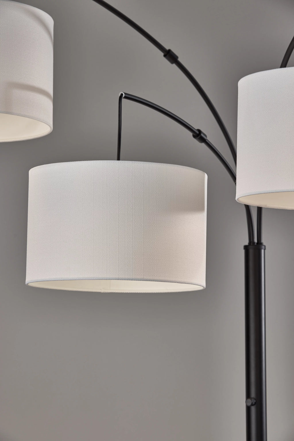Matte Black 3 Head Arc Floor Lamp Y5596