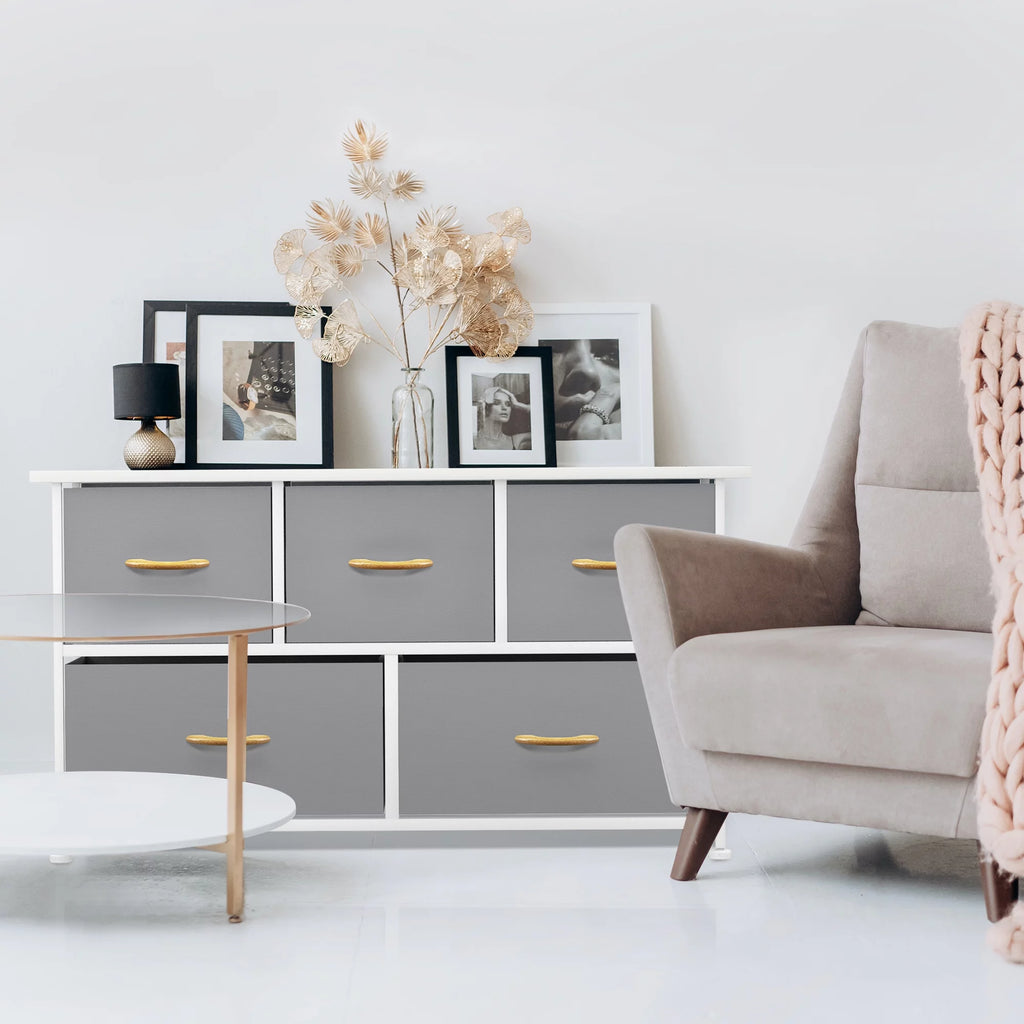 5 Drawer Dresser with Wooden Handle J462