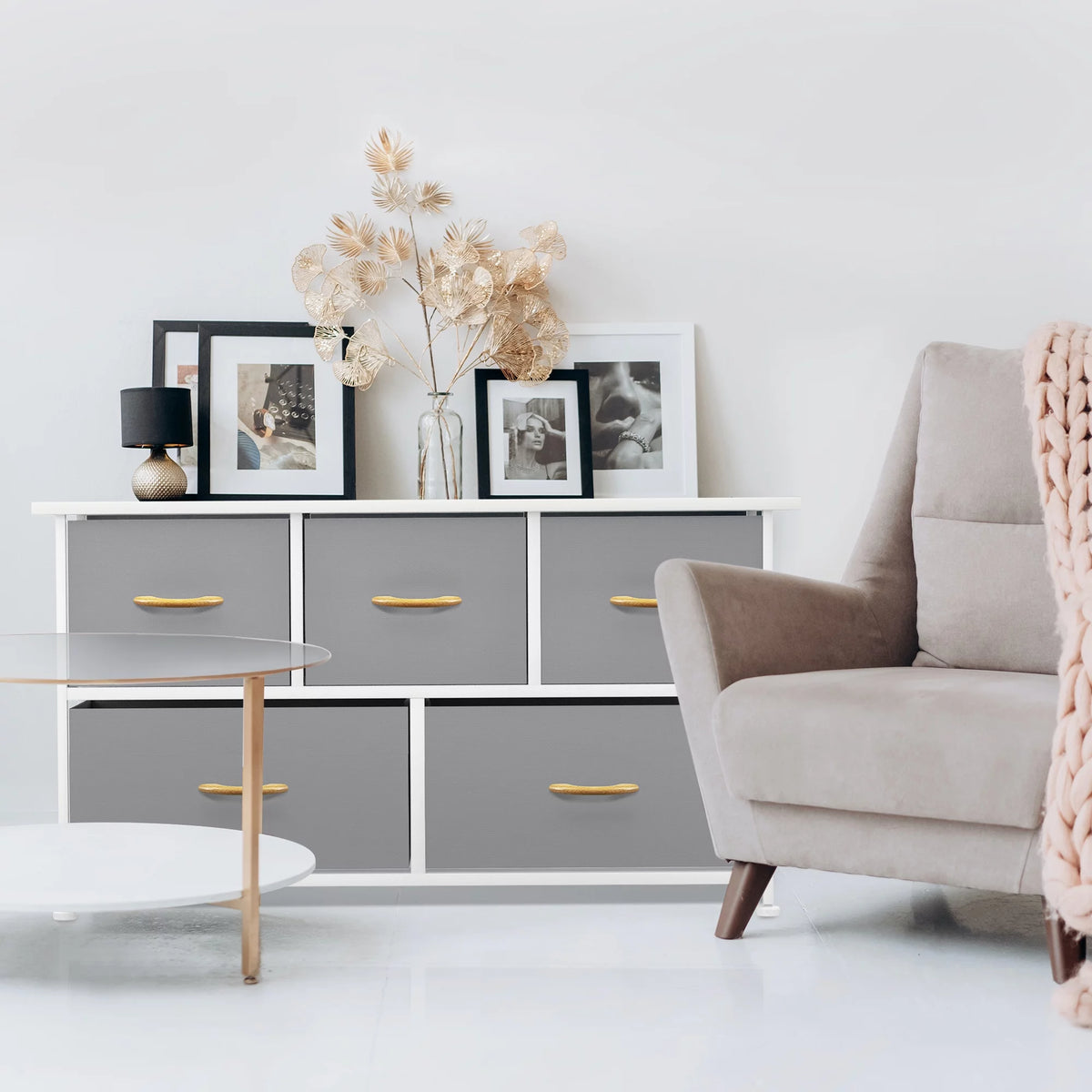 5 Drawer Dresser with Wooden Handle J462