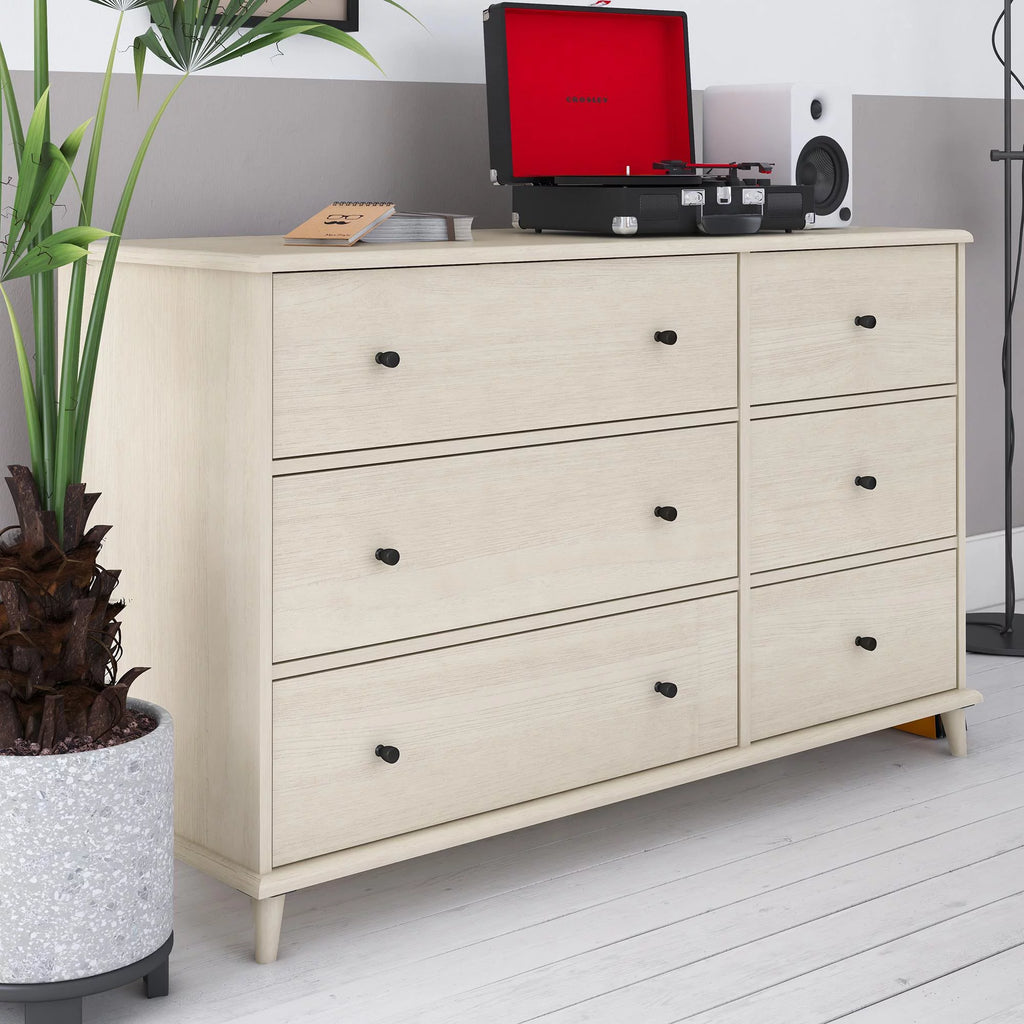 Ivory Oak 6-Drawer Dresser C462591