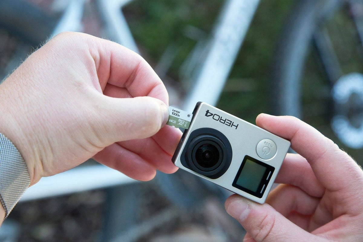 128 GB MicroSDXC Memory Card with Card Reader J596979