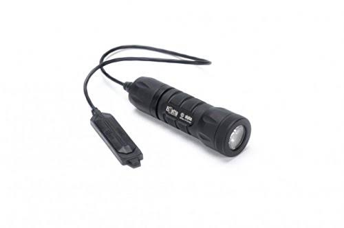Black 1-Cell LED Flashlight 415 Lumens D624