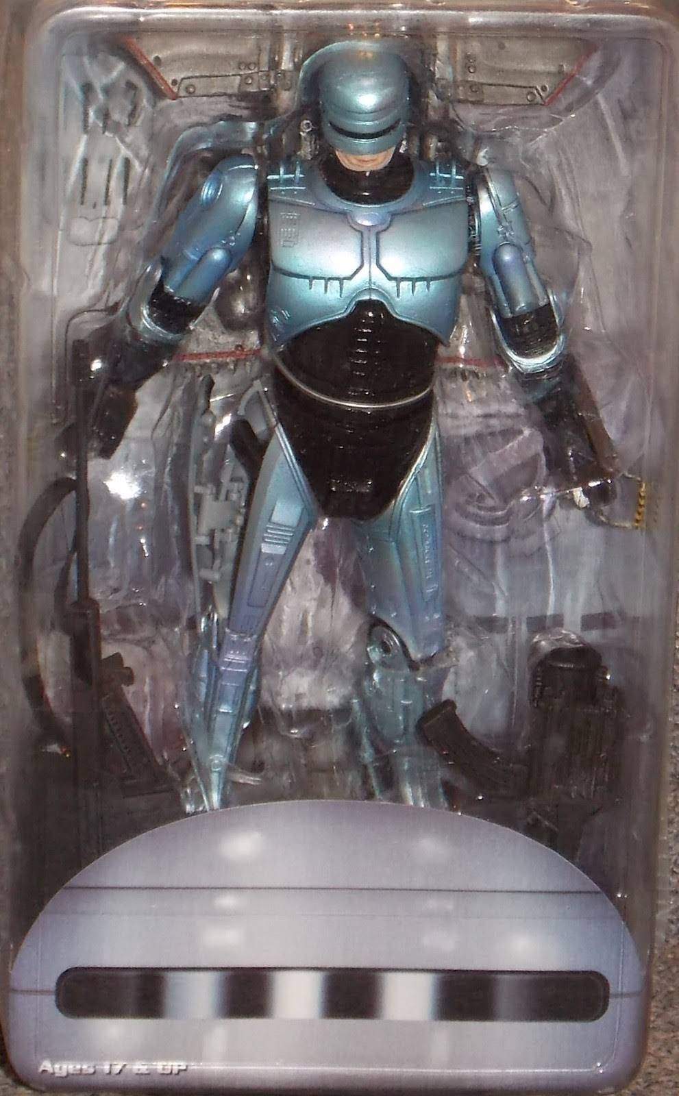 7x22 Ultra Deluxe Figure with Jetpack and Assault Cannon B240596