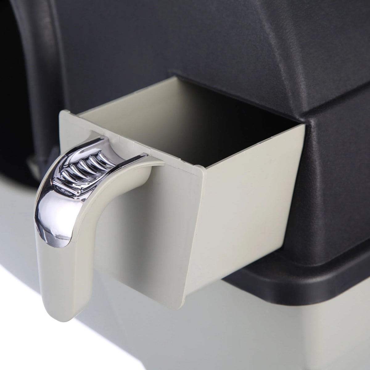 Black Self-Cleaning Litter Box C97201